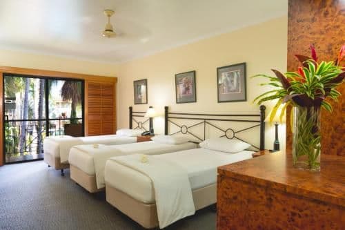Triple Room with Pool View