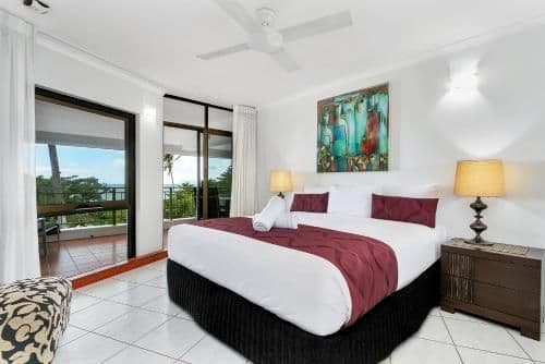 Superior Three-Bedroom Apartment with Sea View & Free Return Airport Transfers