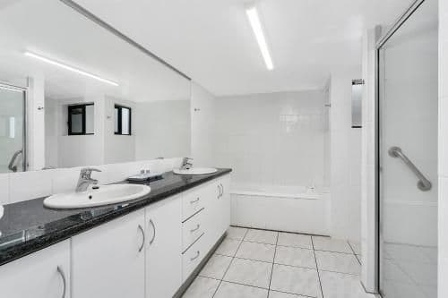 Superior Three-Bedroom Apartment with Sea View & Free Return Airport Transfers