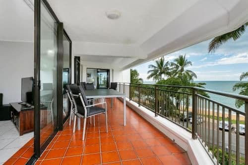 Superior Three-Bedroom Apartment with Sea View & Free Return Airport Transfers