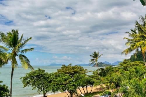 Superior Three-Bedroom Apartment with Sea View & Free Return Airport Transfers