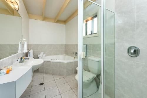 King Spa Villa