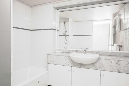 Three-Bedroom Apartment - Weekly Housekeeping