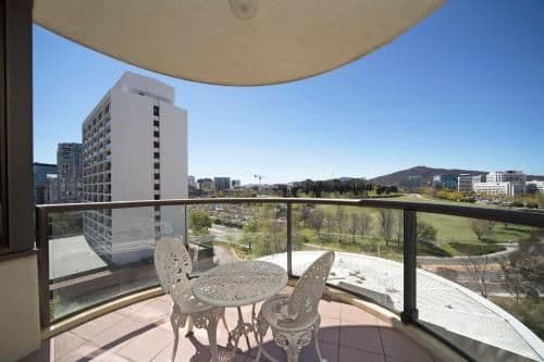 Three-Bedroom Apartment - Weekly Housekeeping