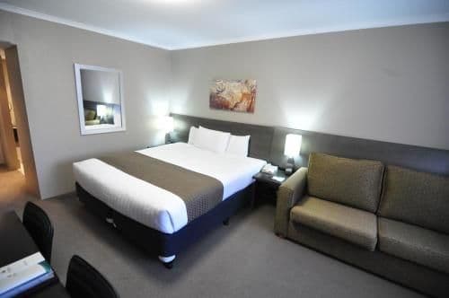Atrium Queen Room