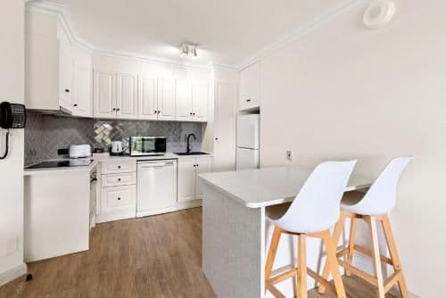 Deluxe One Bedroom Apartment