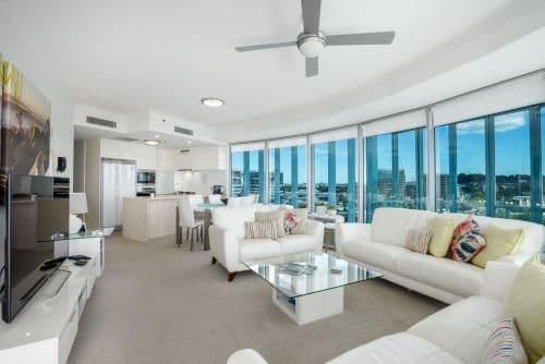 Three-Bedroom Apartment with Ocean View