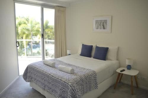 Deluxe One-Bedroom Apartment