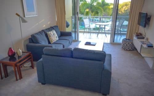 Deluxe One-Bedroom Apartment