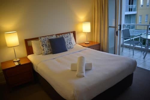 Deluxe Two-Bedroom Apartment with Pool View