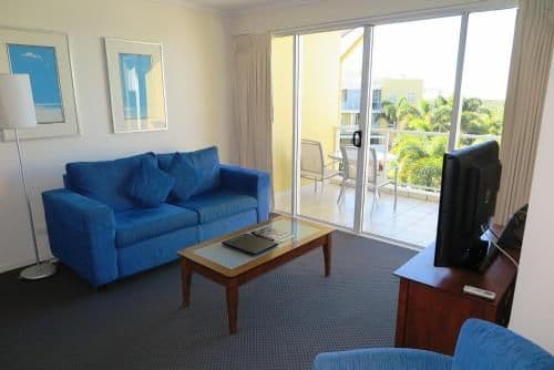 Deluxe Two-Bedroom Apartment with Pool View