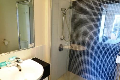 Deluxe Two-Bedroom Apartment with Pool View