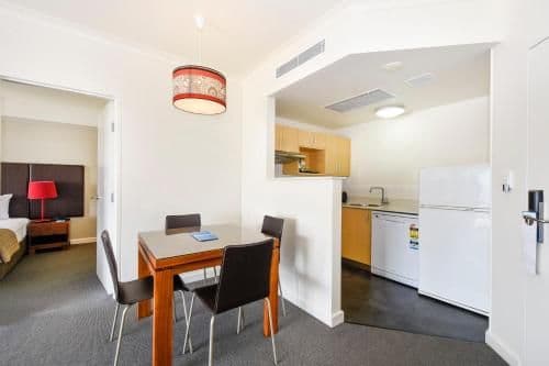 One-Bedroom Apartment with City View - Weekly Housekeeping