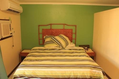 Deluxe King Suite