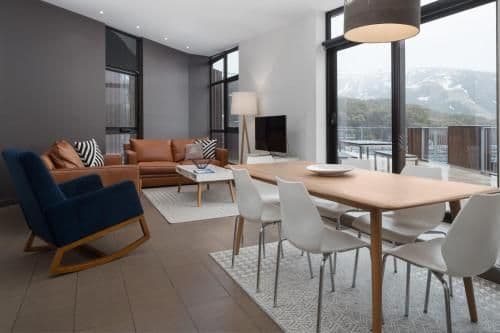Two-Bedroom Apartment with Spa Bath