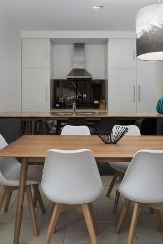 Three-Bedroom Apartment with 2 Bathrooms