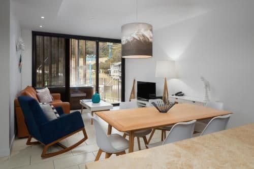 Two-Bedroom Apartment with Spa Bath