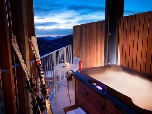 Two-Bedroom Apartment with Spa Bath