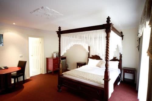 Super Deluxe Queen Room