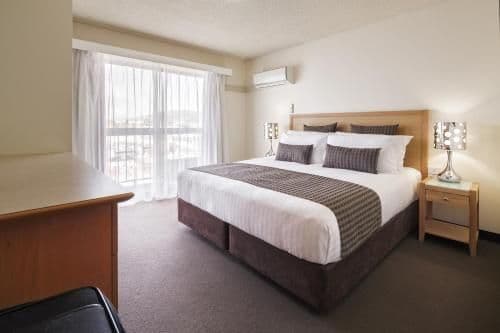 Deluxe King Suite