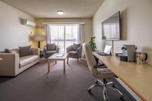 Deluxe King Suite