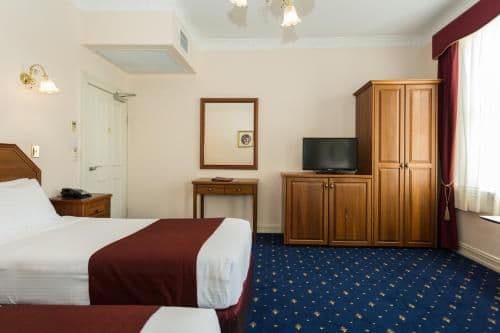Special Offer - Deluxe King or Twin Room - Elvis Festival