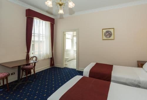 Special Offer - Deluxe King or Twin Room - Elvis Festival