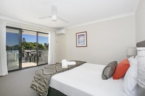 Three-Bedroom Apartment with Spa Bath