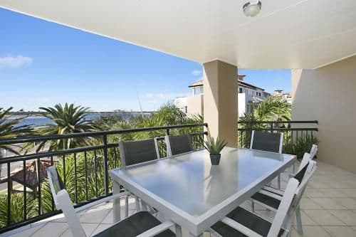 Three-Bedroom Apartment with Spa Bath
