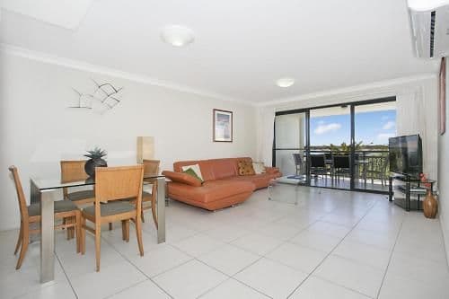 Three-Bedroom Apartment with Spa Bath