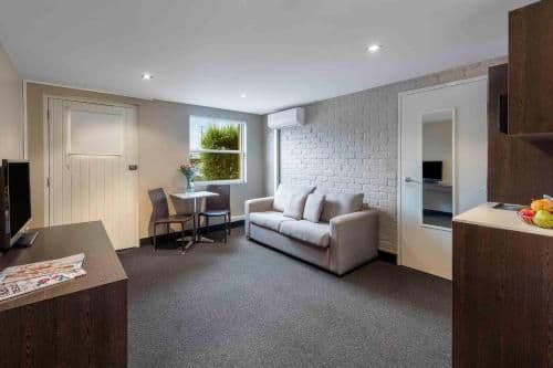 Standard Queen Room