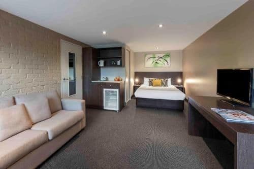 Standard Queen Room