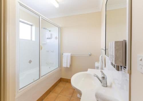 Two-Bedroom Apartment - Beachfront