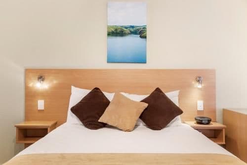 Queen Room with Spa Bath
