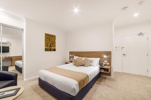 Executive Queen Room