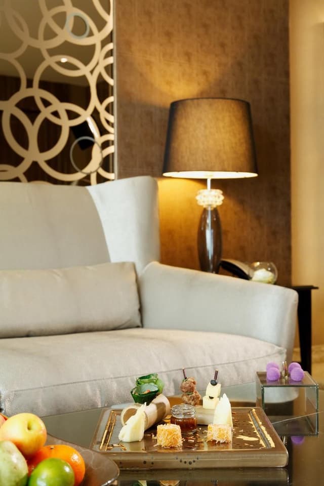 FAMILY ROOM STANDARD