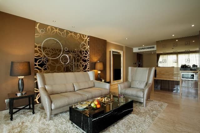 FAMILY ROOM STANDARD
