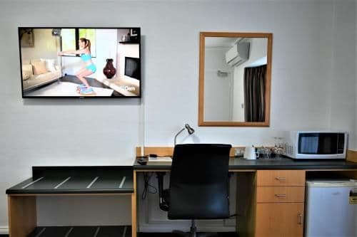Deluxe Queen Room