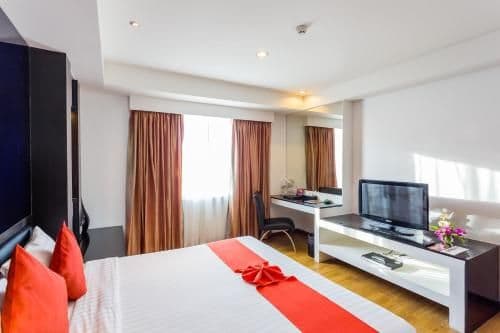 Deluxe King Room