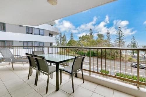 Three-Bedroom Apartment (Level 4-12)