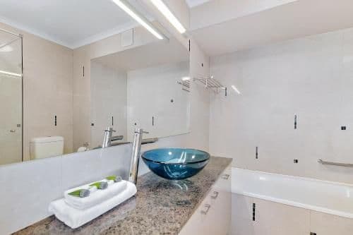 Two-Bedroom Apartment (Level 4-12)