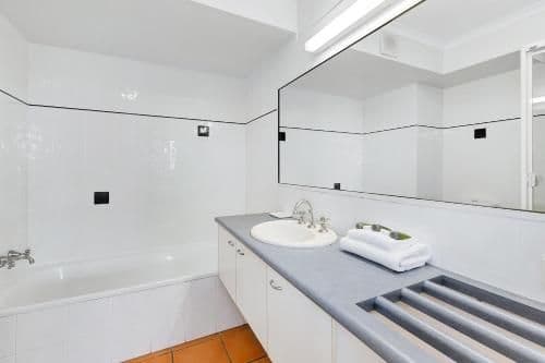 Two-Bedroom Apartment (Level 4-12)