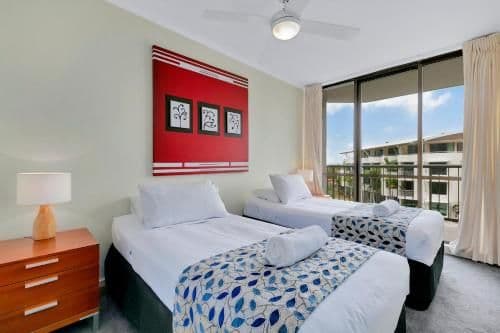 Three-Bedroom Apartment (Level 4-12)
