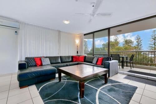 Three-Bedroom Apartment (Level 4-12)