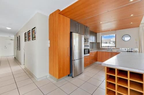 Three-Bedroom Apartment (Level 4-12)