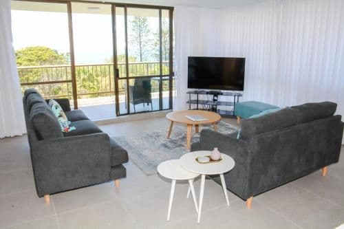 Two-Bedroom Apartment (Level 4-12)