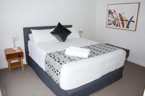 Two-Bedroom Apartment (Level 4-12)
