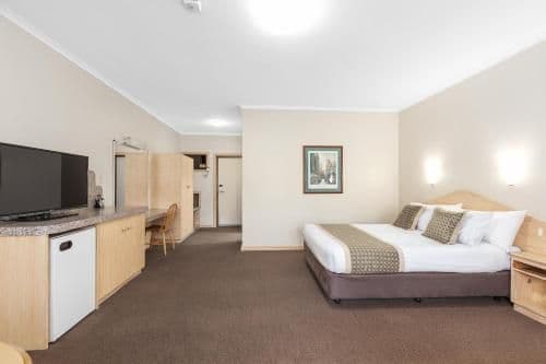 Standard Twin Suite