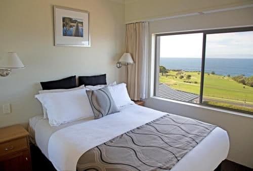 Two-Bedroom Apartment with Spa Bath