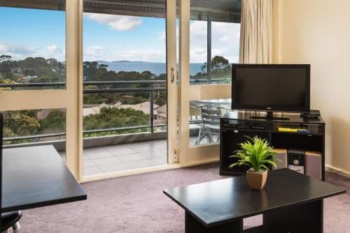 One-Bedroom Apartment with Ocean View